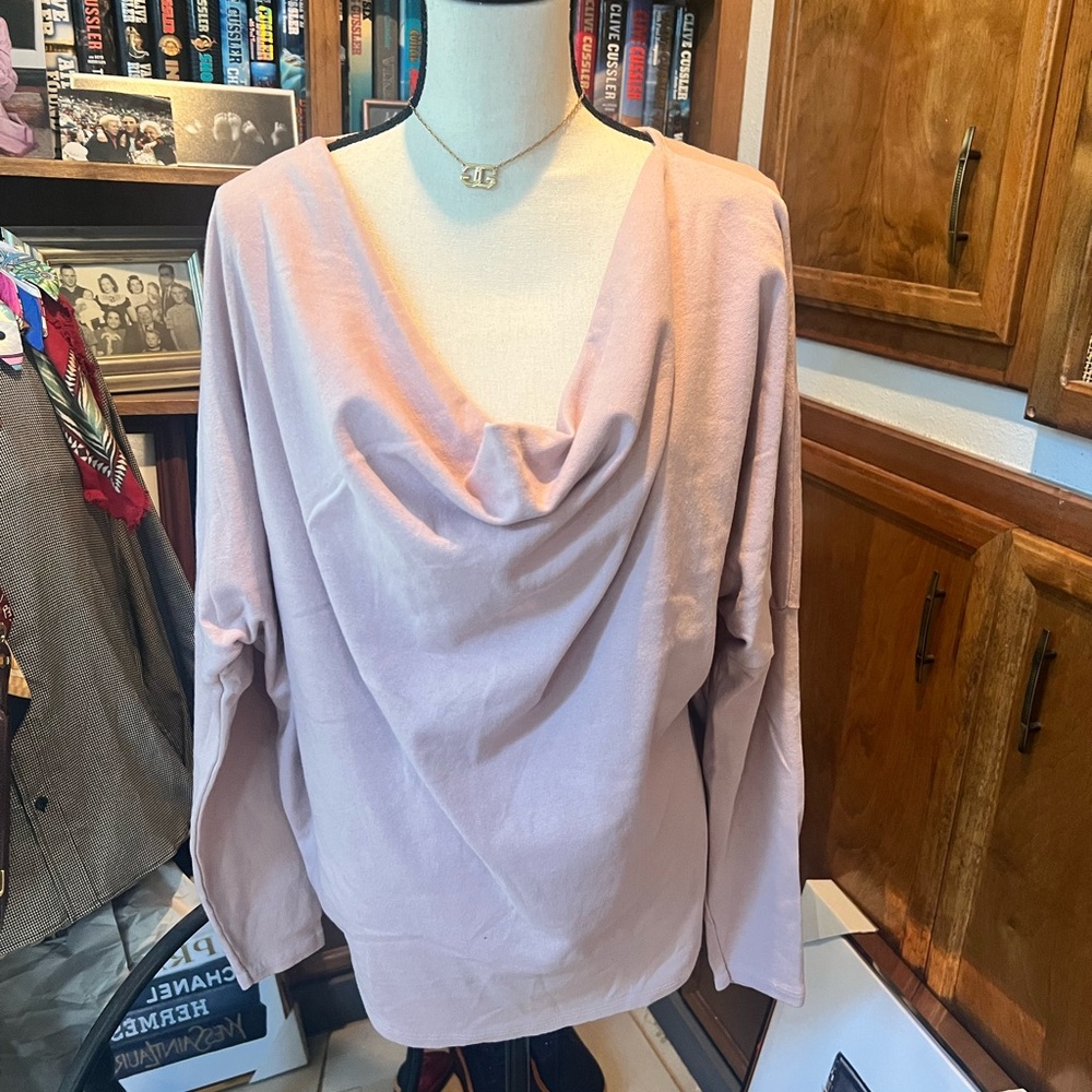 Venti 6 Italian Boutique brand Blush pink top Size M